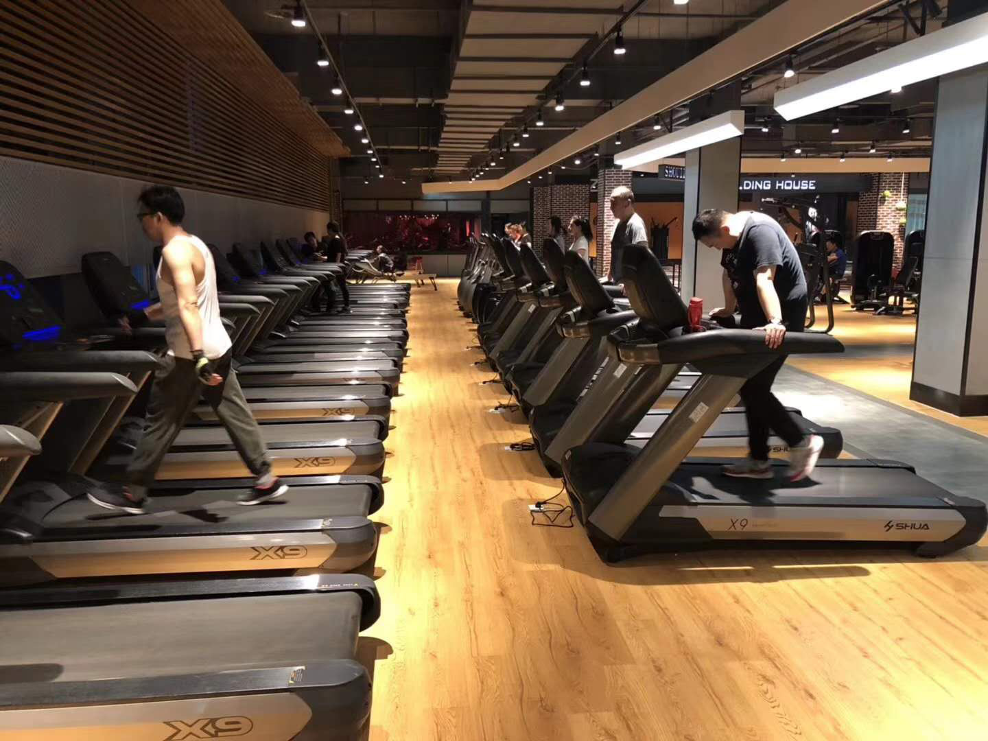 KS体育直播智能健身器材