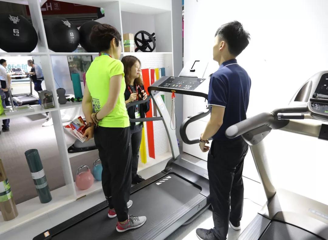 健身器材-KS体育直播阿里语音智能A5跑步机